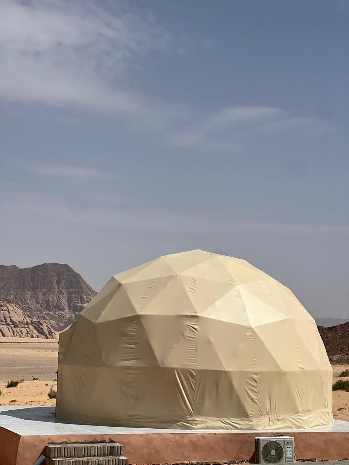 Rum Moon Luxury Camp Вади Рум Екстериор снимка